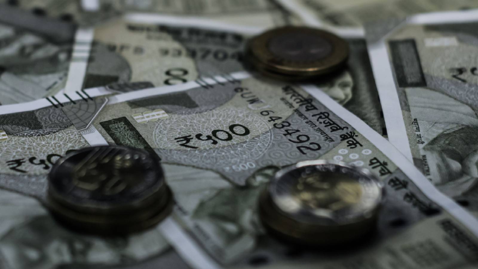 Rupee gains against dollar as oil prices fall, West Asia tensions ease