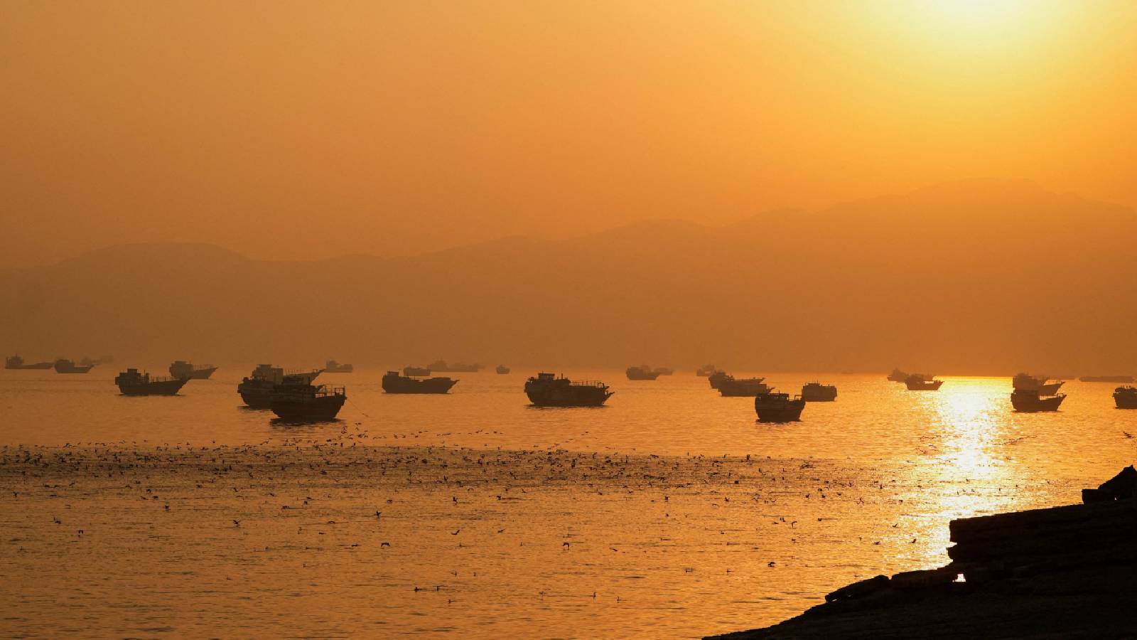 Iran, US separately confirm Strait of Hormuz reopened to commercial shipping