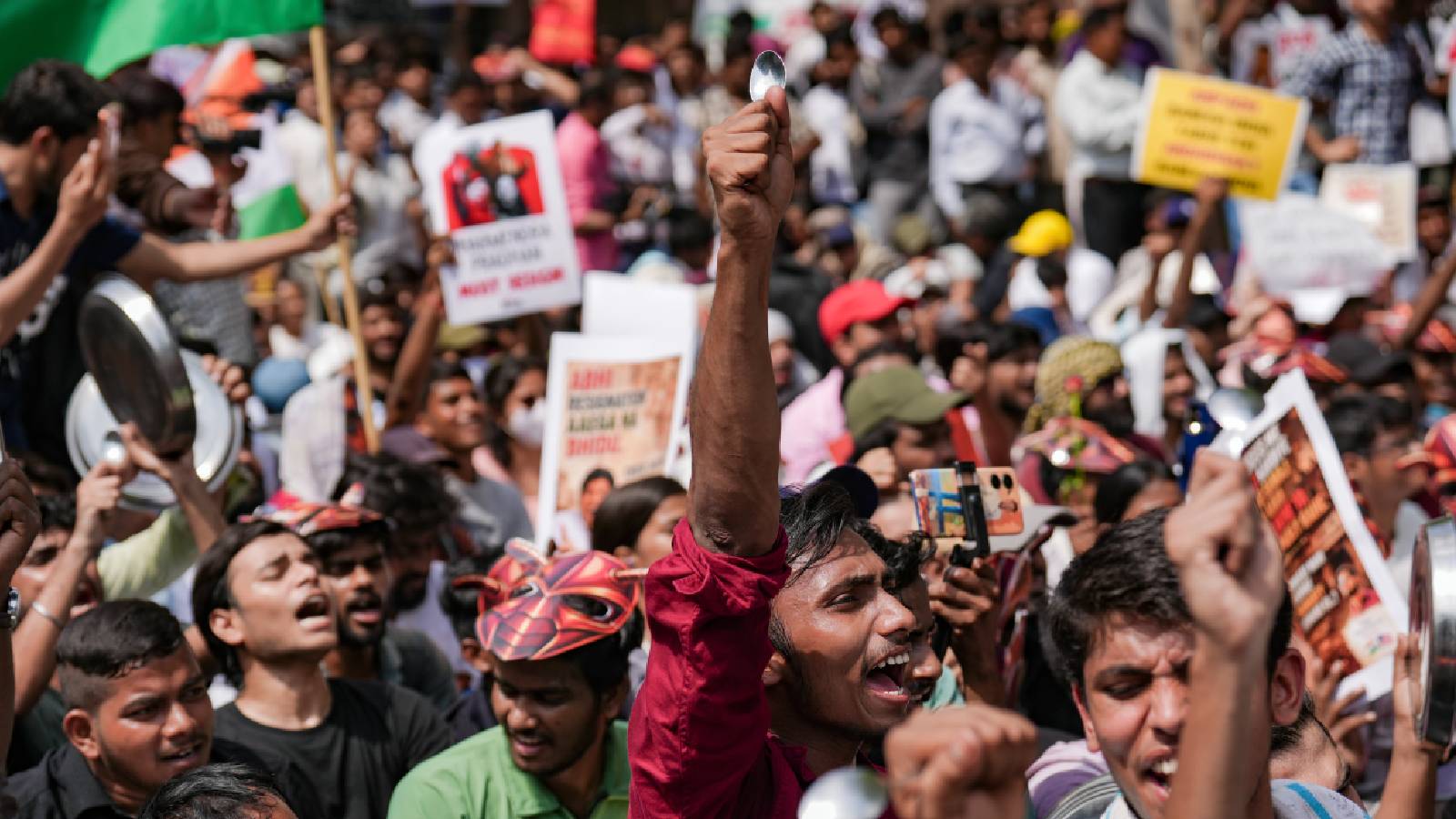Youth turns out in large numbers for CJP protest at Jantar Mantar