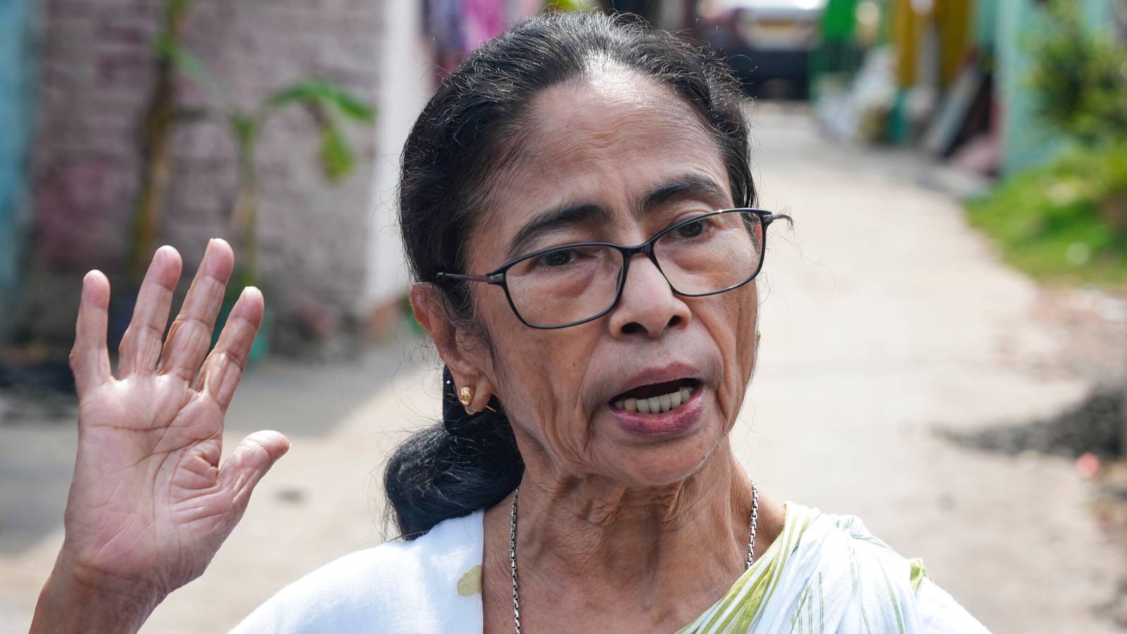 TMC rebellion: Mamata camp strikes back, submits office-bearers' list to EC