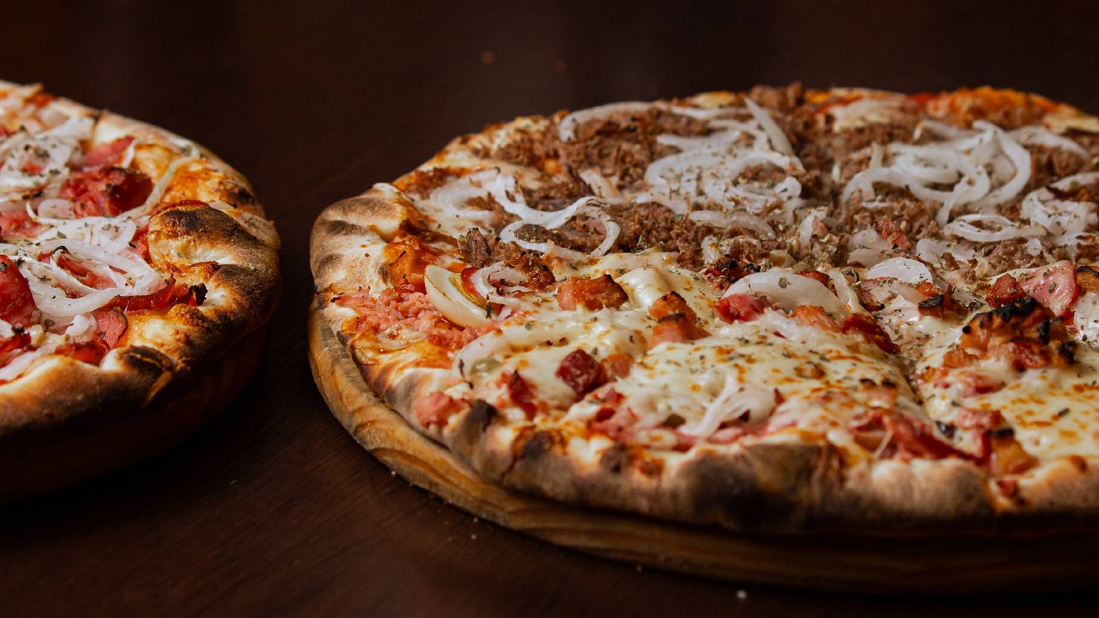 Homemade pizza recipe: Make a crispy, cheesy pizza from scratch