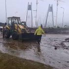 Traffic on Pune-Mumbai Expressway and old highway suspended after heavy rains
