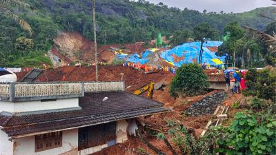 Wayanad landslide LIVE: Search continues for missing people, CM announces ₹5 lakh ex-gratia